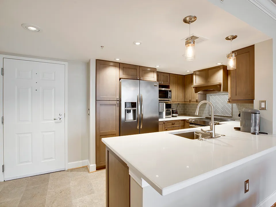 11800 Sunset Hills Rd #1011
