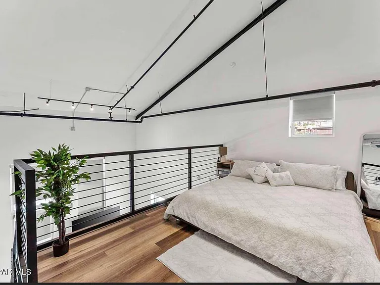 200 Anthony St #3 — Photo 9