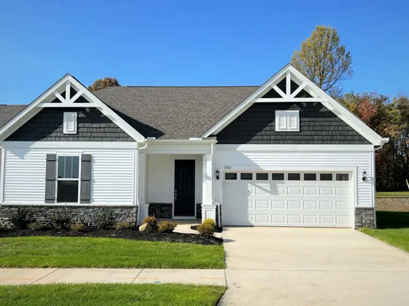 3910 Crest View Dr, Uniontown, OH 44685