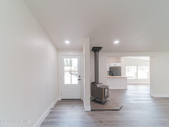4th image of 5919 E Lorraine Dr