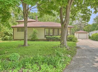 2020 Burlison Dr, Urbana, IL