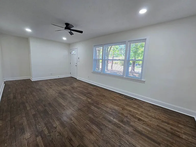 4909 Walnut Dr — Photo 13