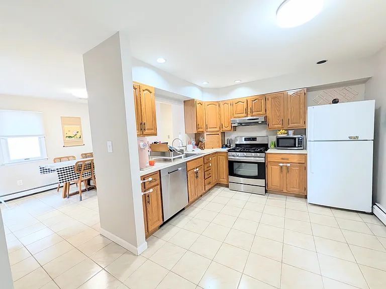 515 Broad Ave #2 — Photo 11