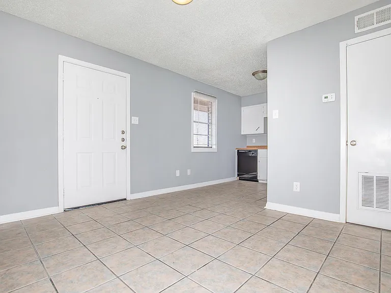 BEAUTIFUL TILE FLOORING