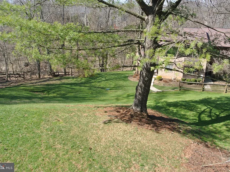 438 Five Farms Ln — Photo 25