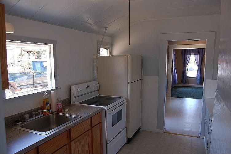 2nd image of 313 W Jackson St