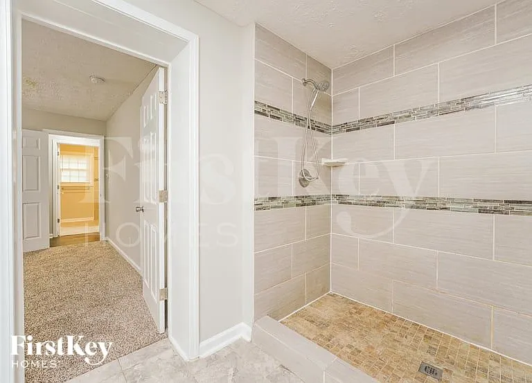 2690 Joyce Ave — Photo 9
