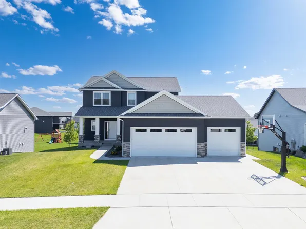 855 Towne Dr NE, Byron, MN 55920