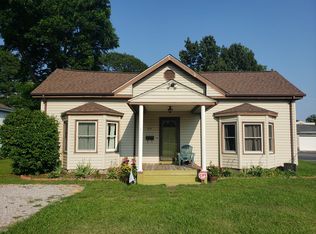 818 Jackson St, Roanoke Rapids, NC 27870
