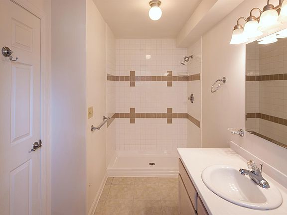 4th image of 6111 Granby St #102 & 407