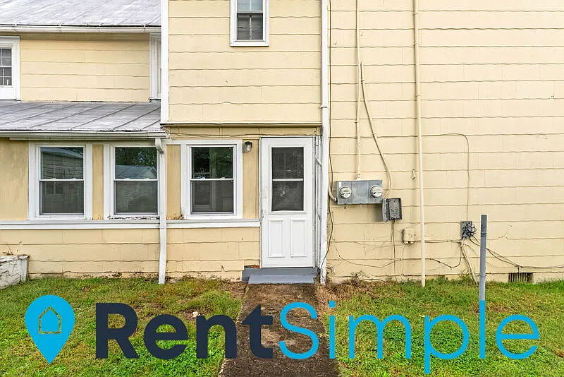 1 bed, 1.0 bath, 844 sqft, $1,045 — Photo 3