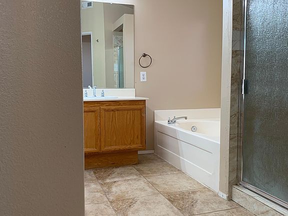 2nd image of 16160 Avenida Venusto APT 2