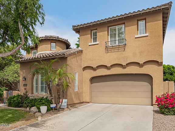 3rd image of 1152 W Horseshoe Avenue