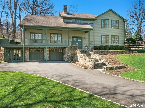 9 Dancing Bear Rd, Norwalk, CT 06853