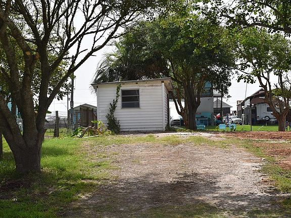 4th image of 1111 County Road 201