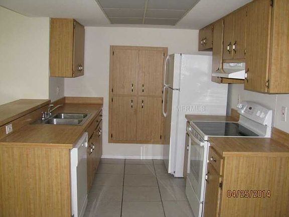 2nd image of 401 Evergreen Dr