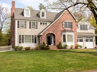 27 Amherst Rd, Wellesley, MA 02482