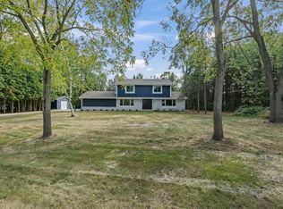 S15W32167 High Meadow Cir, Delafield, WI 53018
