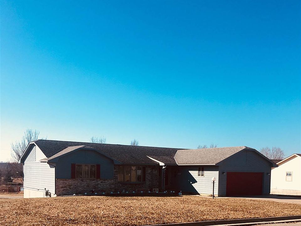 1st image of 1029 Country Club Dr