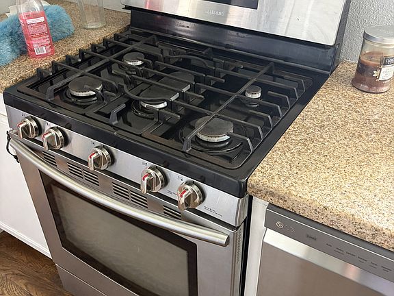 5th image of 33990 N 7970 E