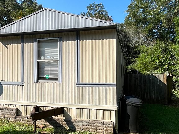3rd image of 1 Burnett St