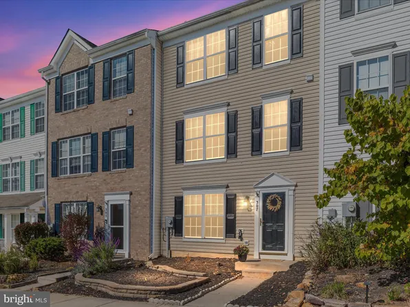 307 Frontier Fort Ln, Strasburg, VA 22657