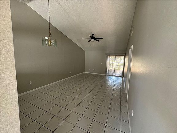 4th image of 1103 Jade East Ln #1103