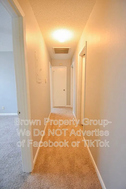 3 bed, 1.5 bath, 1100 sqft, $1,195 — Photo 3