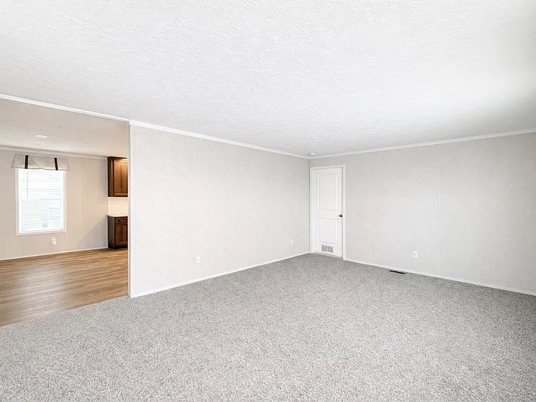 29800 Guilford Cir #253 — Photo 2