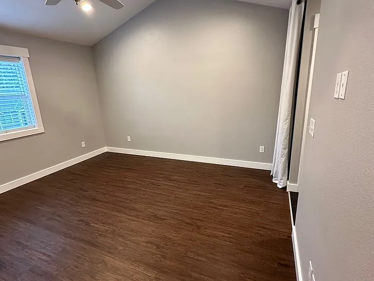 1670 Westwind Cir — Photo 37