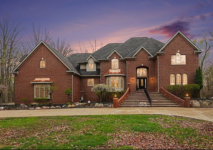 1st image of 6986 Montgomery Dr