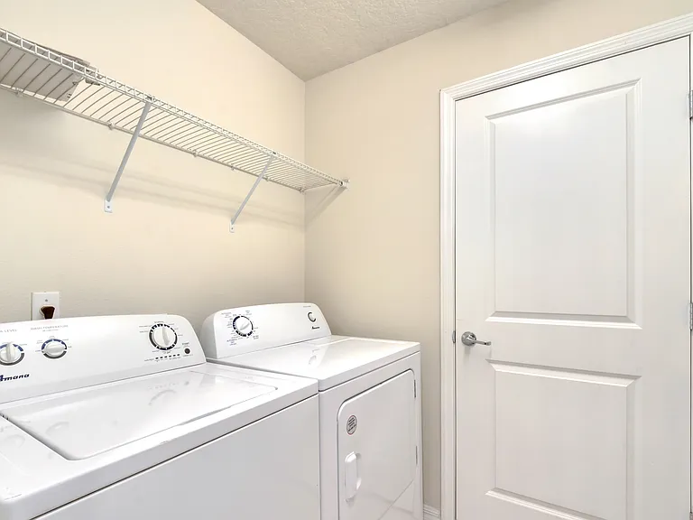 5118 Caspian St — Photo 21