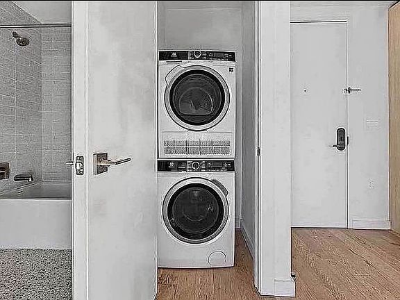 2nd image of 807 Washington Ave #1L