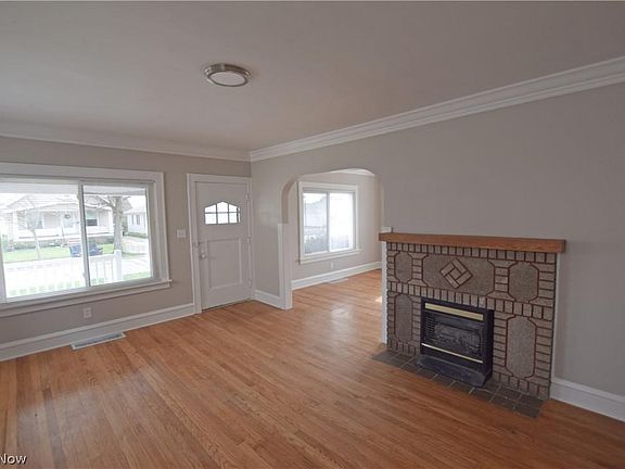5th image of 7114 Orchard Ave