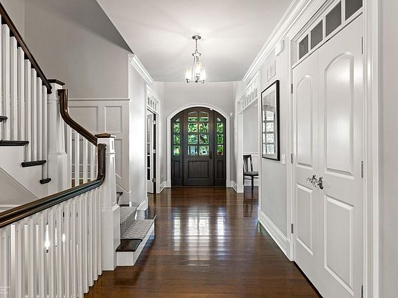 5th image of 1024 Royal Bombay Ct