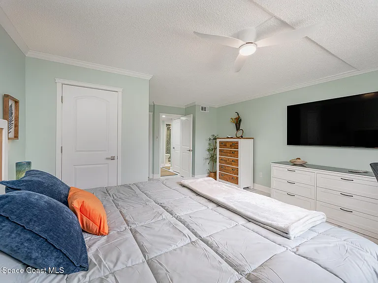 7101 Ridgewood Ave #102 — Photo 11