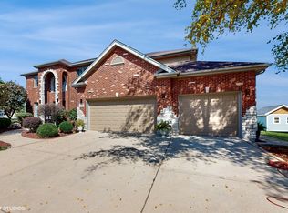 7324 Blackhawk Dr, Tinley Park, IL 60487