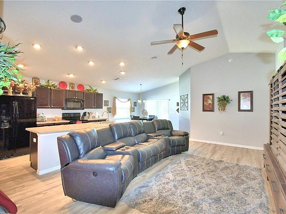 4th image of 111 Lake McLeod Dr