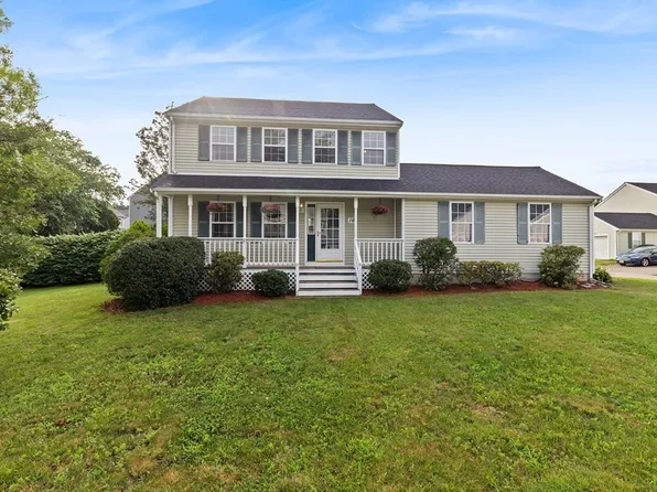 16 Heritage Path, Millis, MA 02054