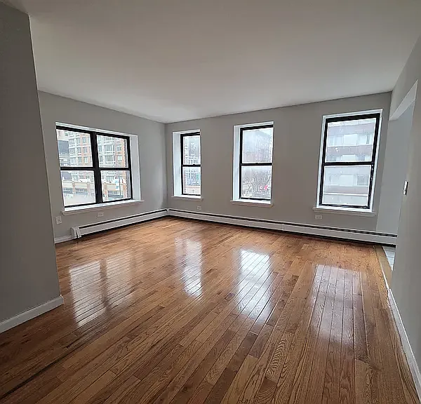 255 W 51st St #3A — Photo 1