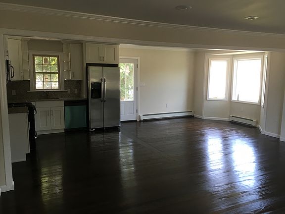 2nd image of 133 Harrison Ave