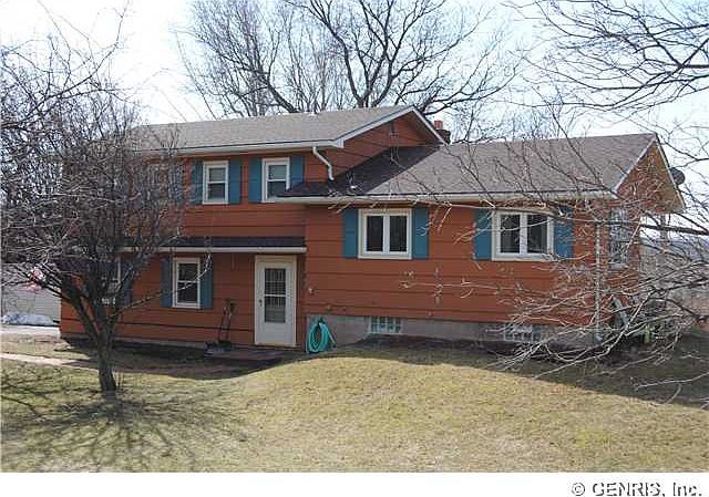 1st image of 63 Hillcrest Dr