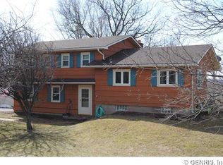 63 Hillcrest Dr, Victor, NY 14564