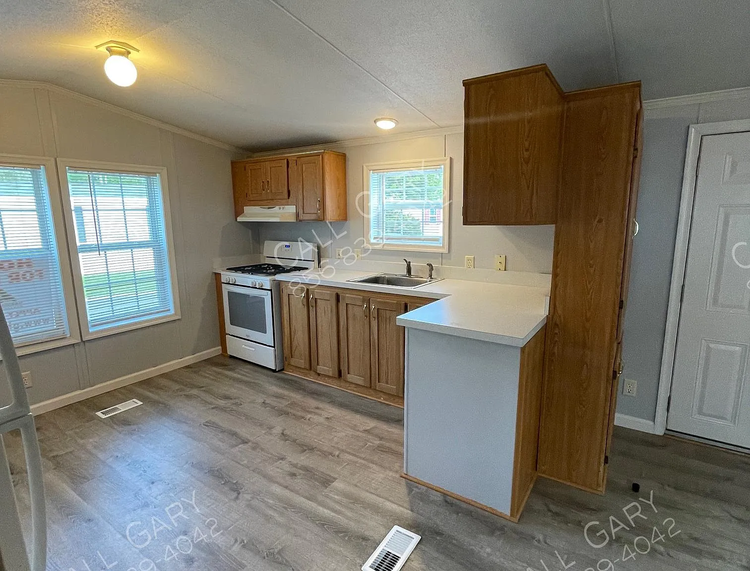 2 bed, 784 sqft, $1,800 — Photo 1