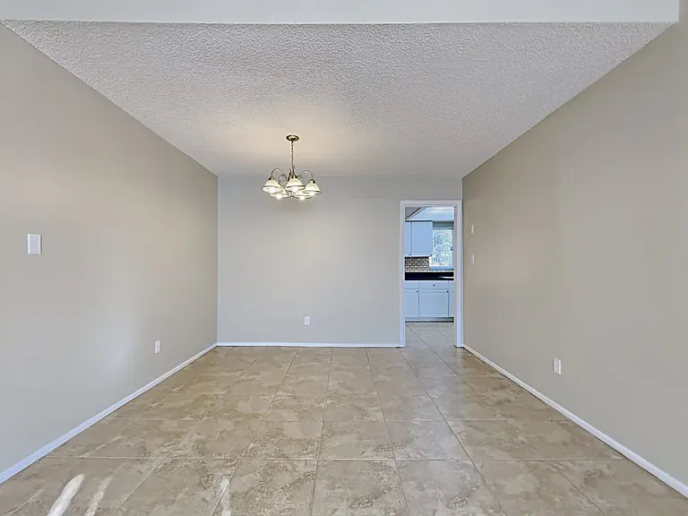 514 San Marie Ave — Photo 5