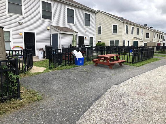 2nd image of 1600 S Corlies St