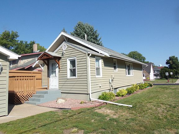 3rd image of 625 E 2nd Ave