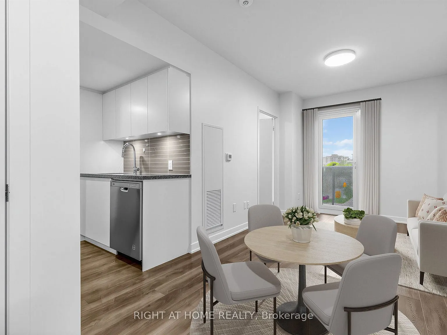 Nordic Condos — Photo 4