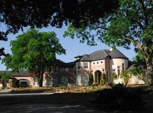 900 Cox Rd, Waxahachie, TX 75167