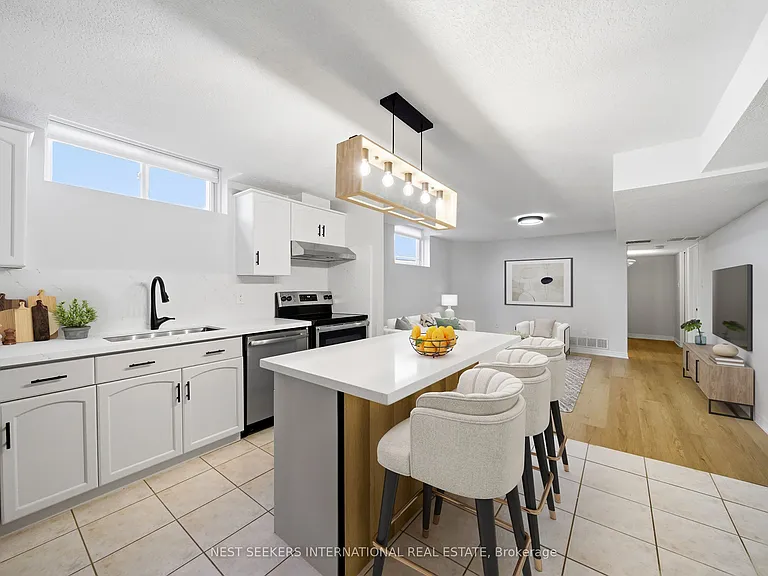 139 Bellamy Cres #LOWER — Photo 1